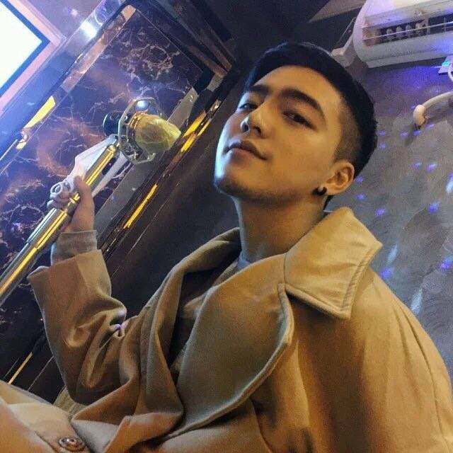 申屠君启丽