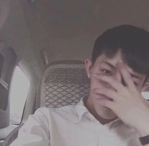 仇君筠行